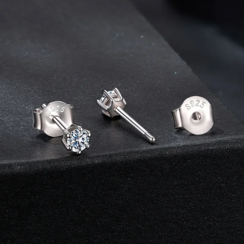 (zdjęcie do) Pandora Style Kolcowe Kolczyki z Moissanitem z 6 Zaczepami, Platerowane Platyną - Wyświetl 2