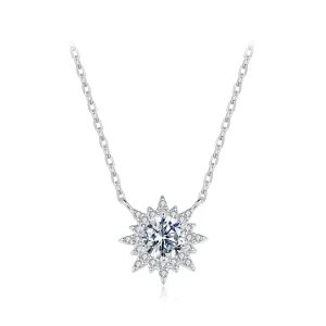 (zdjęcie do) Naszyjnik Pandora Style-Inspired z Moissanitem w Kształcie Słońca, wykonany ze srebra próby 925, z cyrkoniami, platerowany platyną i z certyfikatem - MSN052
