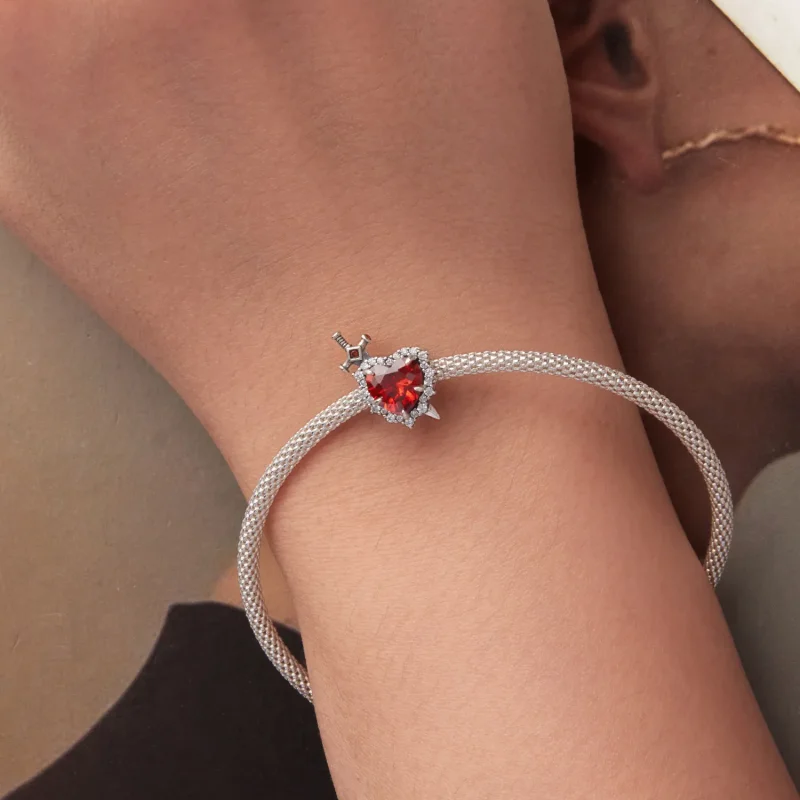 (zdjęcie do) Pandora Style 925 Srebro Próby 925 Utleniony Koralik Serce Miecz z Cyrkoniami - - Wyświetl 6