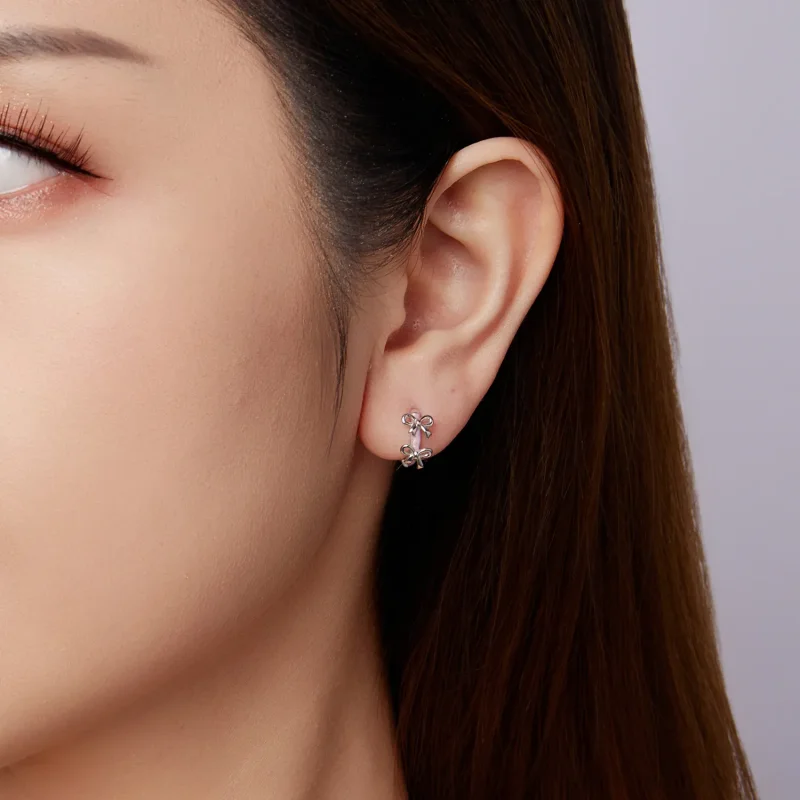 (zdjęcie do) Pandora Style 925 Srebro Próbowane Platyną Różowa Kokardka Kolczyki z Emalią - S - Wyświetl 9