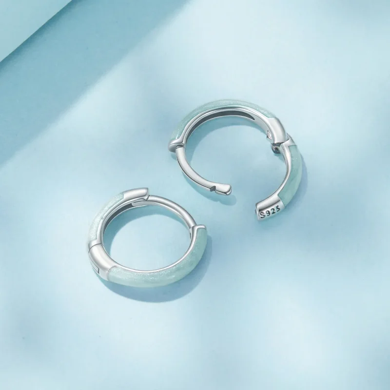 (zdjęcie do) Pandora Style 925 Srebrne Kolczyki Obręcze z Zieloną Emalią i Efektem Utleniania - Wyświetl 4