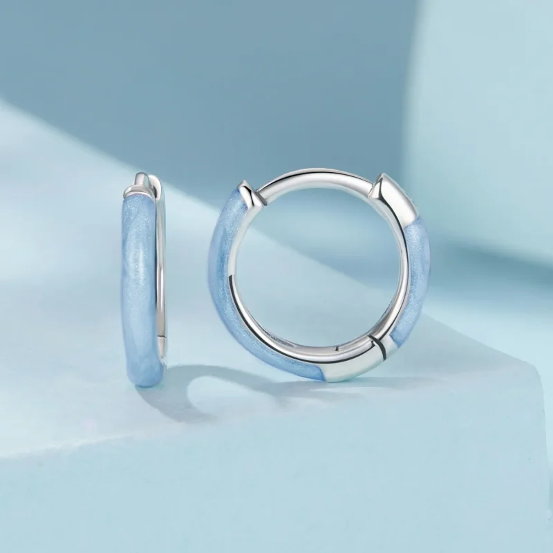 (zdjęcie do) Pandora Style 925 Srebrne Kolczyki z Niebieską Emalią i Efektem Utlenienia - SCE - Wyświetl 2