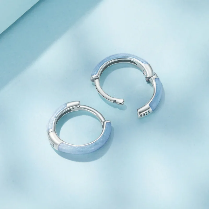 (zdjęcie do) Pandora Style 925 Srebrne Kolczyki z Niebieską Emalią i Efektem Utlenienia - SCE - Wyświetl 4