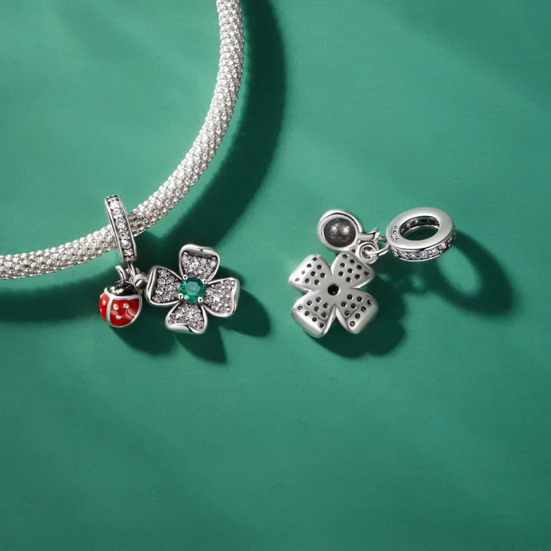 (zdjęcie do) Pandora Styl Szczęśliwy Czterolistna Koniczynka Żuczka Wisiorek Charm - SCC2523 - Wyświetl 4