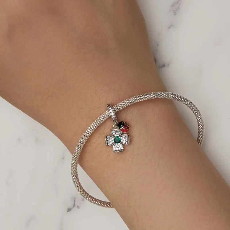 (zdjęcie do) Pandora Styl Szczęśliwy Czterolistna Koniczynka Żuczka Wisiorek Charm - SCC2523 - Wyświetl 6