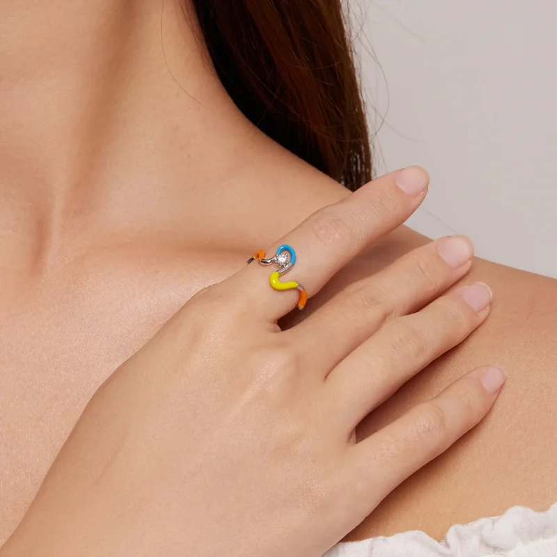 (zdjęcie do) Pandora Styl Tęczowy Nieregularny Pierścień - SCR940 - Wyświetl 4