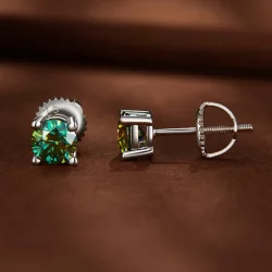Pandora Style 0.5 Karata kolczyki sztyfty z czterema zaciskami i moissanitem - MSE003-CFS