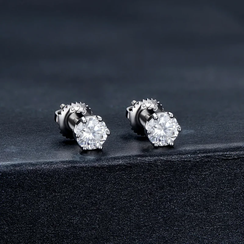 (zdjęcie do) Pandora Style 0.5 Karatowe Kolczyki Sztyfty z Kopalnym Moissanitem na Czterech S - Wyświetl 2
