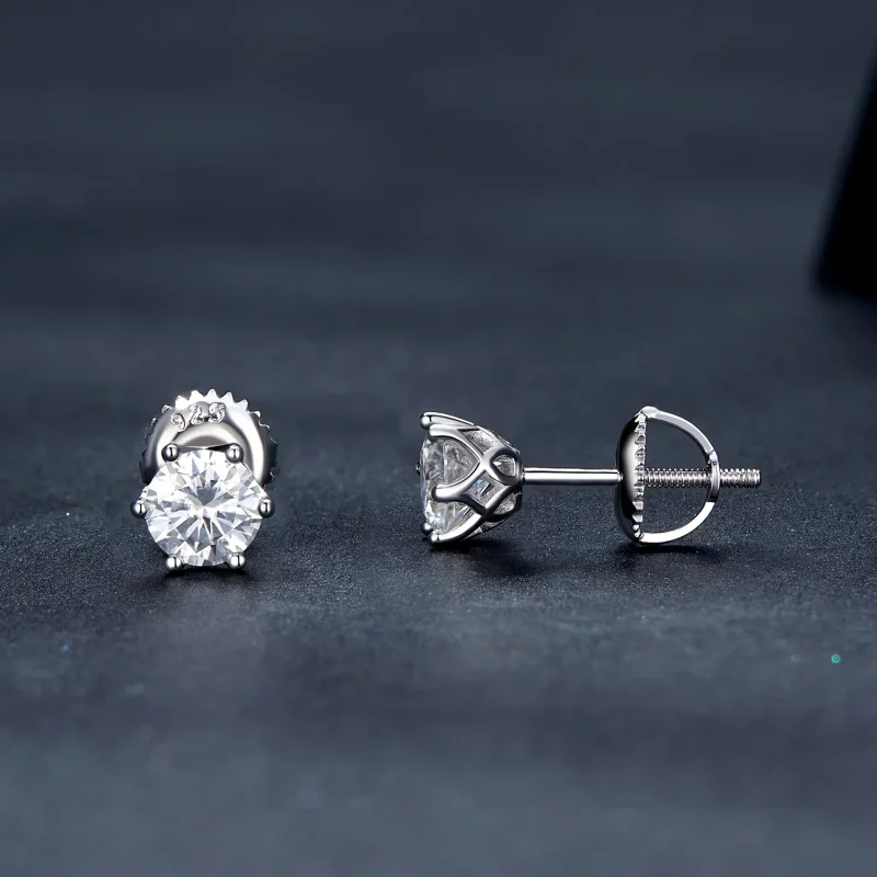 (zdjęcie do) Pandora Style 0.5 Karatowe Kolczyki Sztyfty z Kopalnym Moissanitem na Czterech S - Wyświetl 3