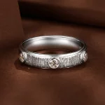 Pandora Style Delikatny pierścionek na obrączkę z moissanitem dla mężczyzny - MSR032