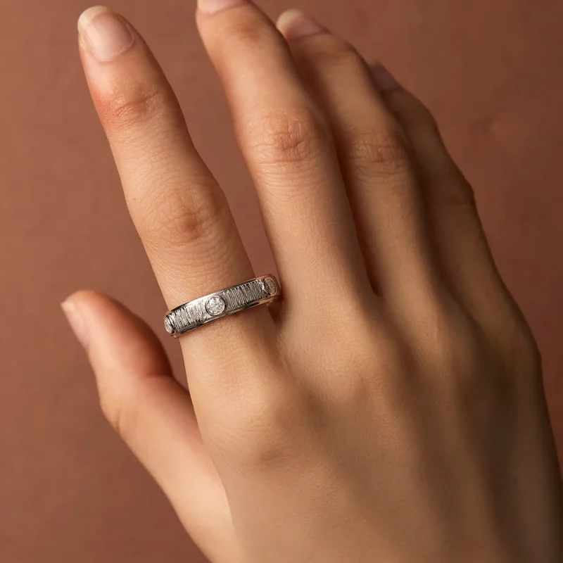 (zdjęcie do) Pandora Style Delikatny pierścionek na obrączkę z moissanitem dla mężczyzny - MS - Wyświetl 6