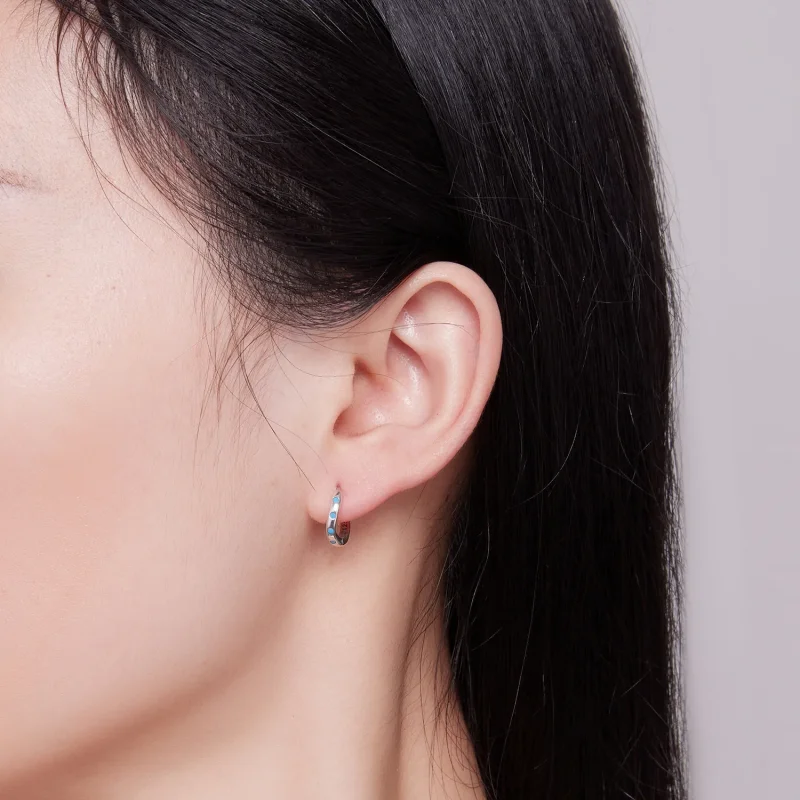 (zdjęcie do) Pandora Style Fala Kolczyki Hoops - SCE1593 - Wyświetl 6