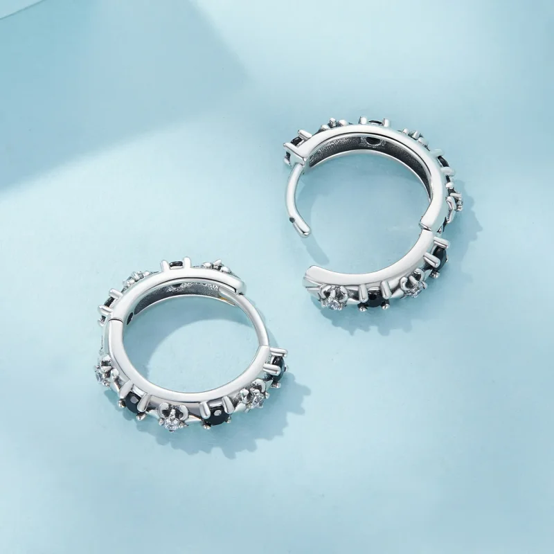 (zdjęcie do) Pandora Style Iris Kolczyki na zawiasach - SCE1605-BK - Wyświetl 4
