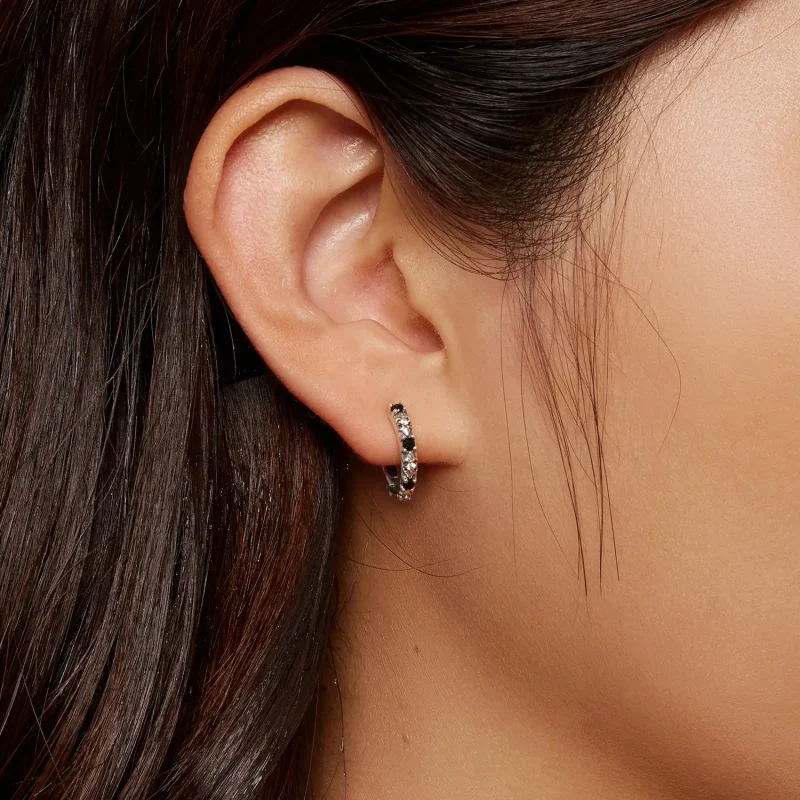 (zdjęcie do) Pandora Style Iris Kolczyki na zawiasach - SCE1605-BK - Wyświetl 6