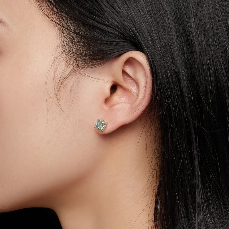 (zdjęcie do) Pandora Style Jednokaratowe Kolczyki Sztyfty z Moissanitem na Czterech Szponach - Wyświetl 5