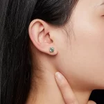 Pandora Style Jednokaratowe Kolczyki Sztyfty z Moissanitem na Czterech Szponach - MSE003-CFL
