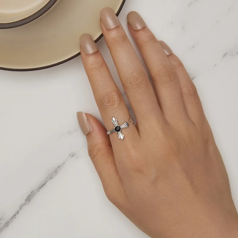 (zdjęcie do) Pandora Style Krzyżowy Otwarty Pierścionek - SCR939 - Wyświetl 5