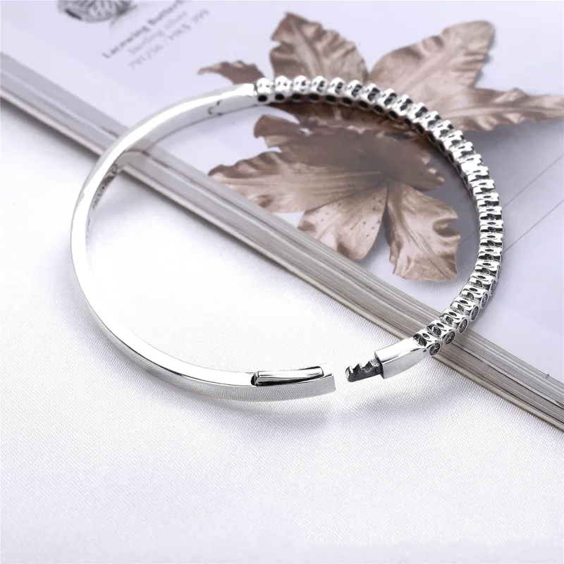 (zdjęcie do) Powabna bransoletka bangle | PANDORA - Wyświetl 3