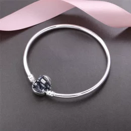 Srebrna bransoletka bangle Moments z zapięciem w kształcie serca - 596268 - Bransoletki PANDORA