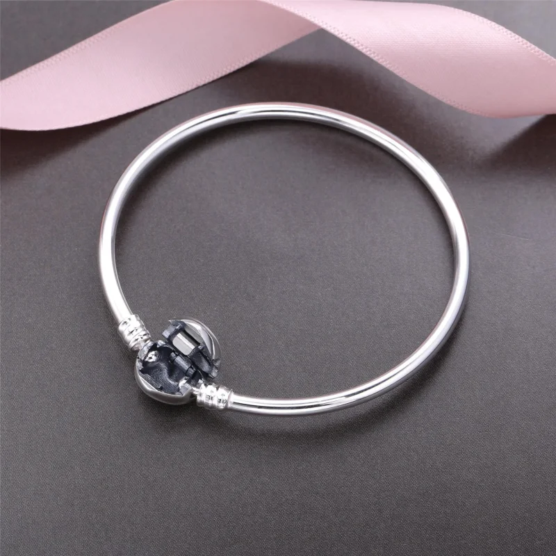 (zdjęcie do) Srebrna bransoletka bangle Moments z zapięciem w kształcie serca - 596268 - Bran - Wyświetl 2