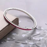 Srebrna bransoletka bangle w kolorze różowym z cyrkoniami sześciennymi | PANDORA