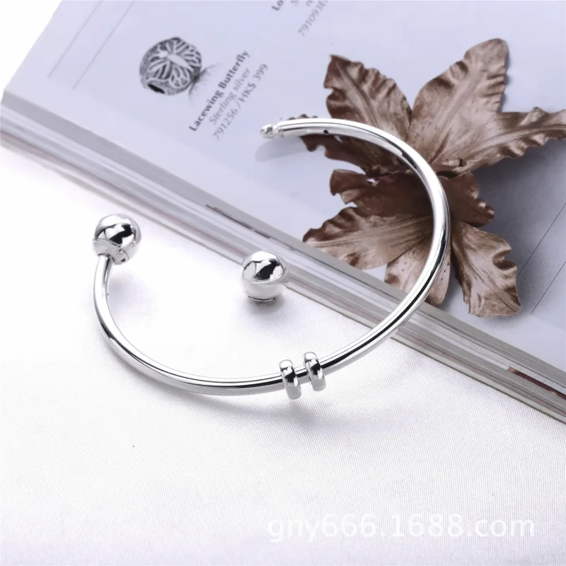 (zdjęcie do) Srebrna otwarta bransoletka bangle Moments, wymienne końcówki - 596477 - Br - Wyświetl 4