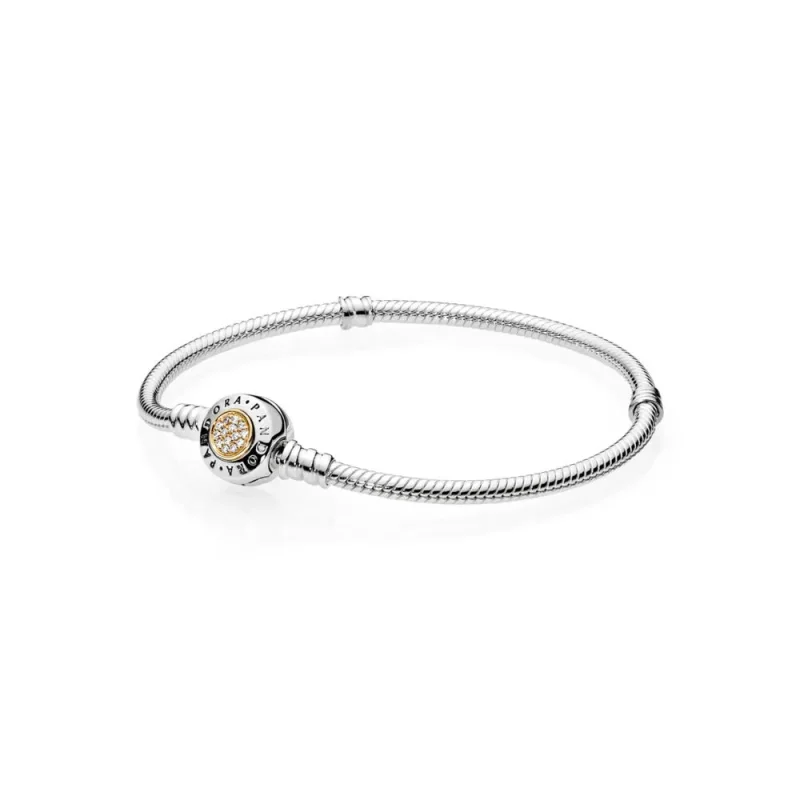 Srebrna bransoletka Moments z zapięciem z logo PANDORA z 14k złot - Pandora PL (zdjęcie do) Srebrna bransoletka Moments z zapięciem z logo PANDORA z 14k złot - Pandora PL