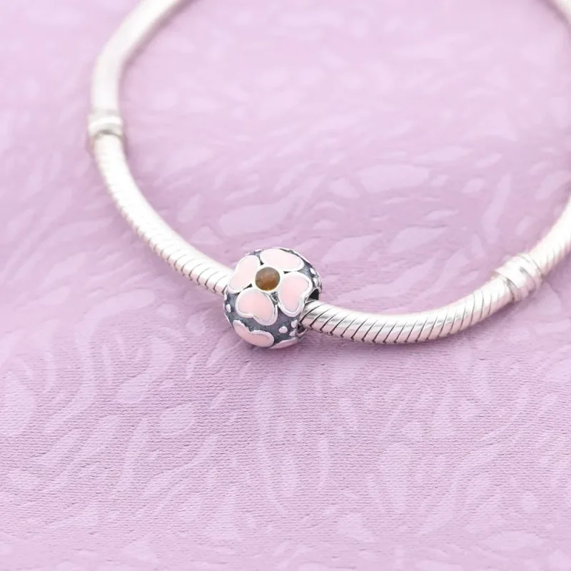 (zdjęcie do) Daisy, red enamel - Pandora PL - Wyświetl 2