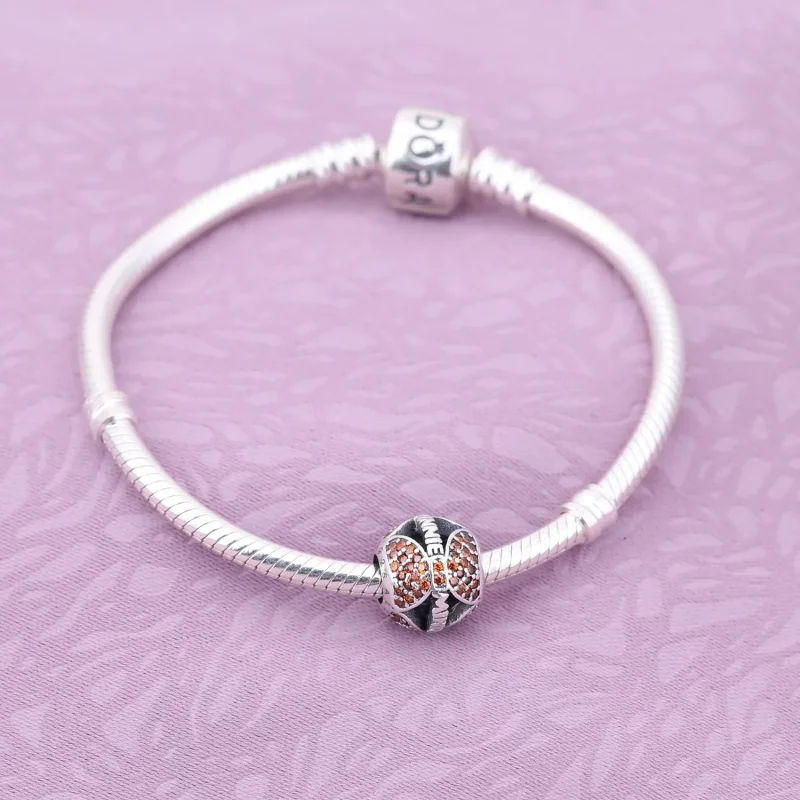 (zdjęcie do) Minnie Mouse "Minnie's Sparkling Bow" - Pandora PL - Wyświetl 2