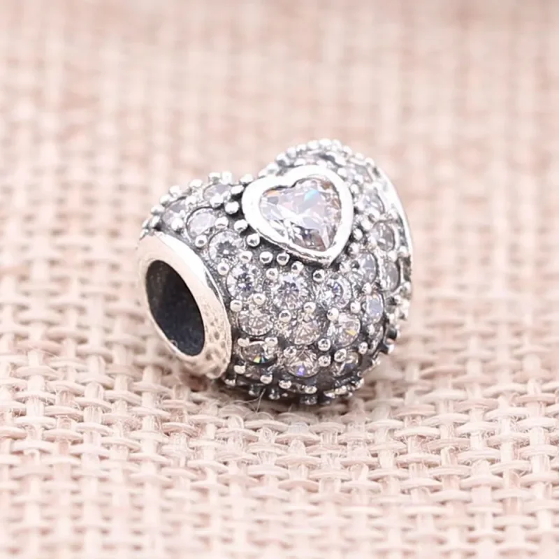 (zdjęcie do) Pavé Triple Heart Charm - Pandora PL - Wyświetl 2