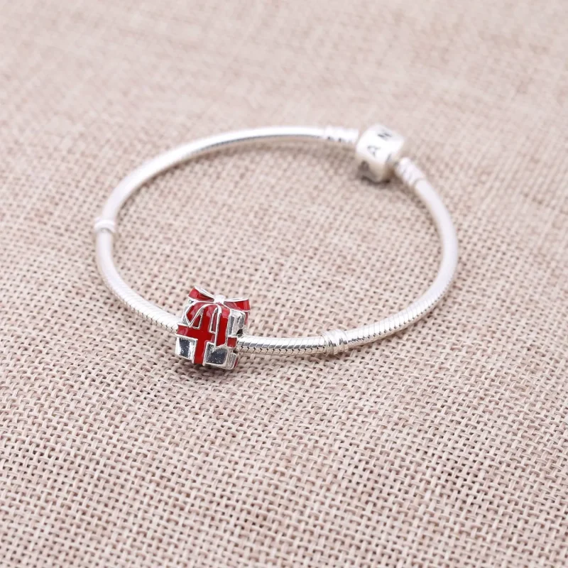 (zdjęcie do) All Wrapped Up in PANDORA Charm - Pandora PL - Wyświetl 2