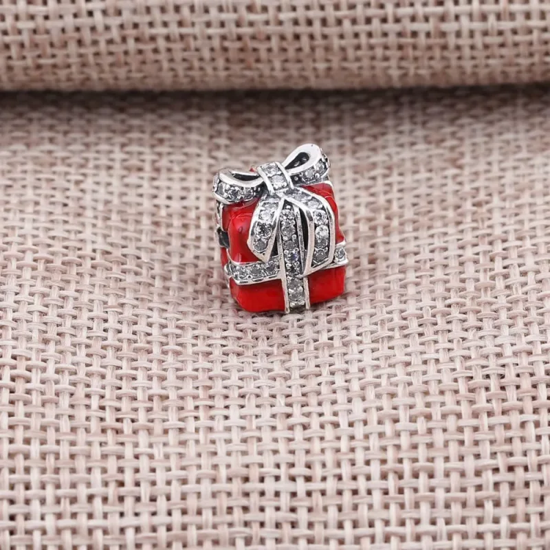 (zdjęcie do) Red Sparkling Surprise Charm - Pandora PL - Wyświetl 2