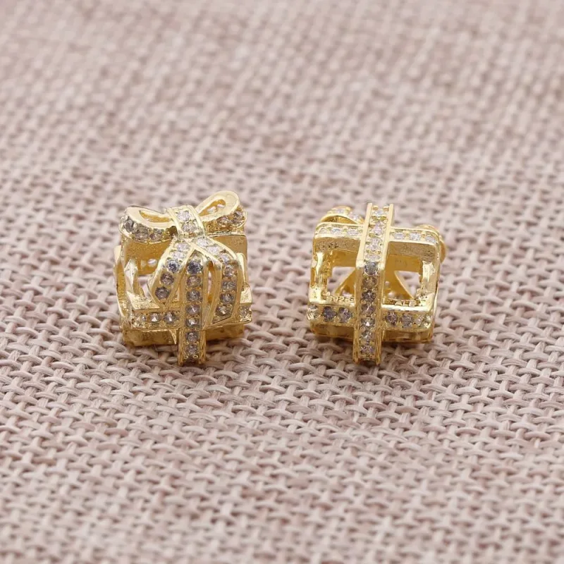 (zdjęcie do) Charms Złoty Ażurowy Prezent - Pandora PL - Wyświetl 2