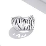 Klips na ucho Ząb bestii - SCE1203