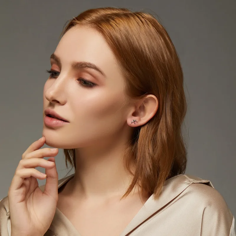 (zdjęcie do) Kolczyki sztyfty Typu Pandora Wiosenna jaskółka - BSE302 - Wyświetl 8