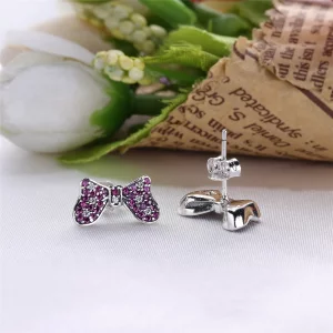 Srebrne kolczyki Minnie's Sparkling Bow | PANDORA