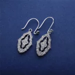 Srebrne kolczyki Sparkling Lace Drop | PANDORA