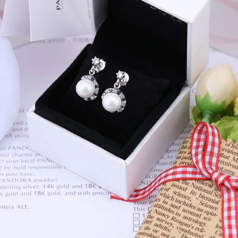 (zdjęcie do) Everlasting Grace Earrings, White Pearl & Clear CZ - Pandora PL - Wyświetl 2