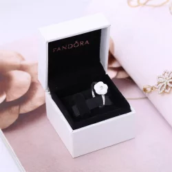 Srebrny pierścionek, biała masa perłowa, cyrkonia sześcienna - Pandora PL
