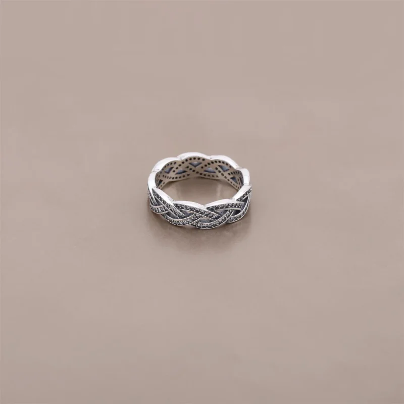 (zdjęcie do) Sparkling Silver Braid Ring - Pandora PL - Wyświetl 4