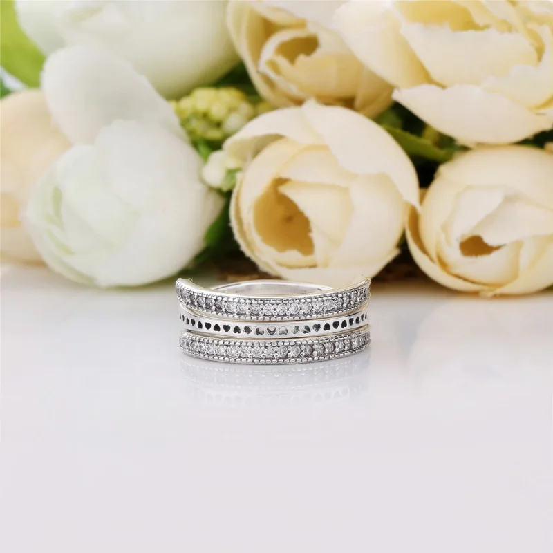 (zdjęcie do) Srebrny Pierścionek Odwróć Serca, Cyrkonia Sześcienna Pandora - Wyświetl 2