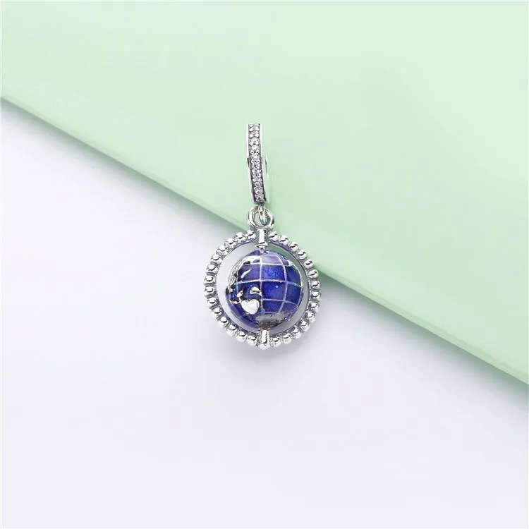 (zdjęcie do) Zawieszka PANDORA Obrotowy świat 798021CZ - Wyświetl 3