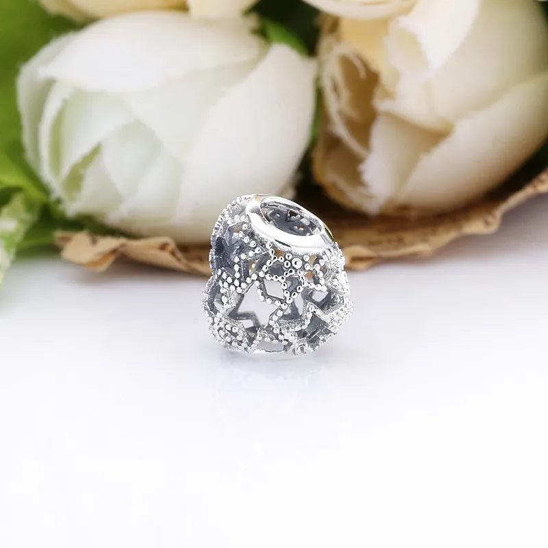 (zdjęcie do) Charms Pandora Ażurowe Serce i zroszony gwiazd 798462C00 - Wyświetl 4