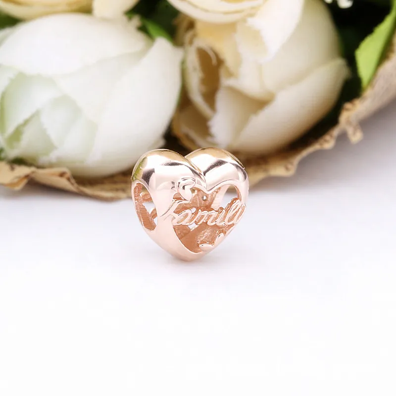 (zdjęcie do) Charms Pandora Drzewo rodzinne Ażurowe Serduszka 788826C01 - Wyświetl 3
