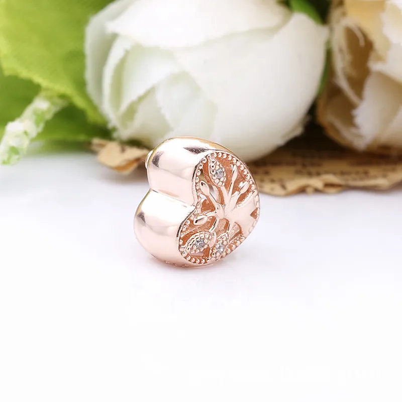 (zdjęcie do) Charms Pandora Drzewo rodzinne Ażurowe Serduszka 788826C01 - Wyświetl 4